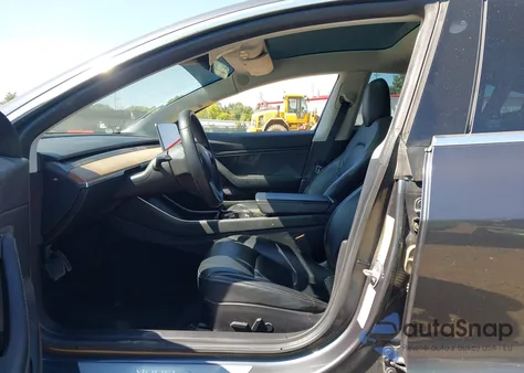 2019 Tesla Model 3 Long Range/Performance from USA, damaged, VIN 5YJ3E1EB8KF451941
